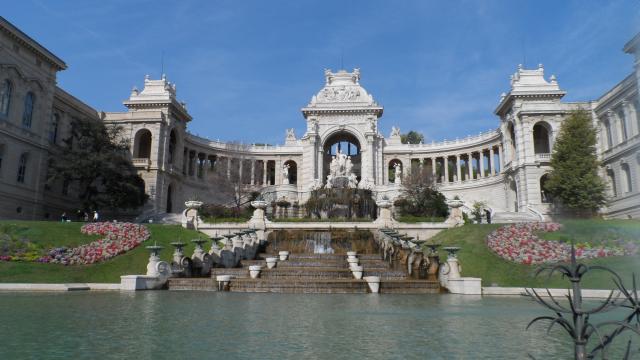 Palais Longchamp entrée principale